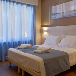 Pianomare Riviera Apartments&room Imperia