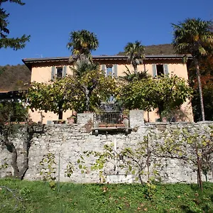  Bed & Breakfast Antico Glicine